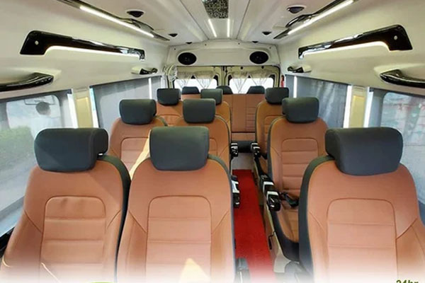 14 Seater Tempo Traveller