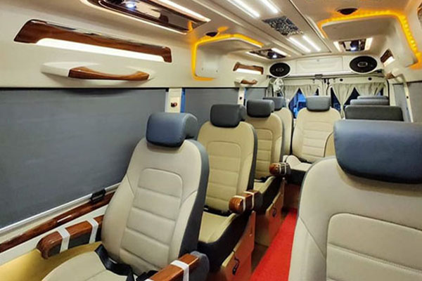 9 Seater Tempo Traveller